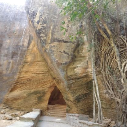 Naida cave entrance